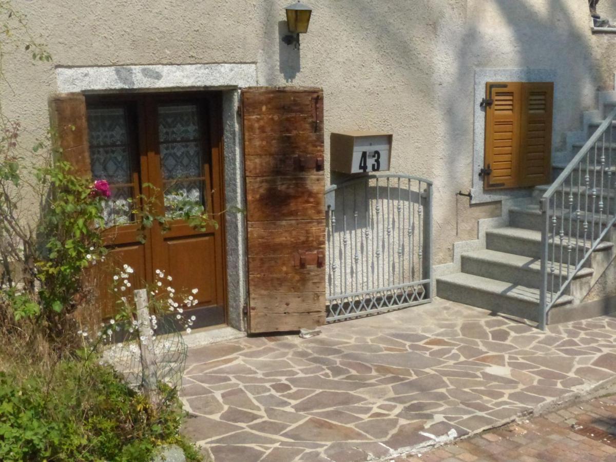 Appartamento Trentino II 코마노테르메 외부 사진
